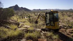 Outback Crystal Hunters