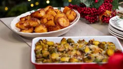 John and Lisa's Christmas Kitchen