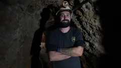 Outback Crystal Hunters