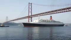 **Visually Signed** The QE2