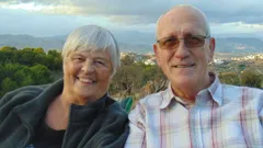 Bargain-Loving Brits in the Sun