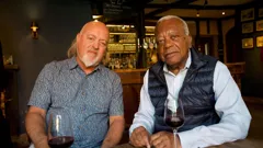 Perfect Pub Walks with Bill Bailey