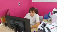 Bargain-Loving Brits in the Sun