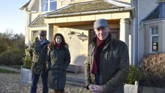 Kirstie and Phil's Love It or...