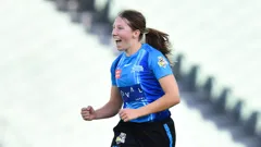 Live WBBL Adelaide S v Brisbane H