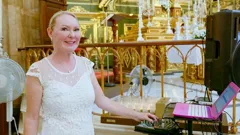 Bargain-Loving Brits in the Sun