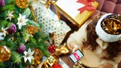 30 Tips to Cut Your Christmas Costs