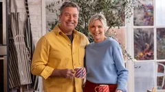 John and Lisa's Weekend Kitchen