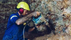 Gem Hunters Down Under