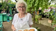 Bargain-Loving Brits in the Sun