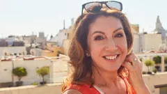 Holidaying with Jane McDonald