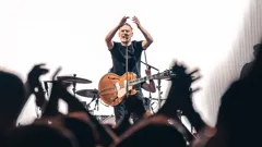 Bryan Adams