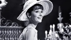 Paris When It Sizzles